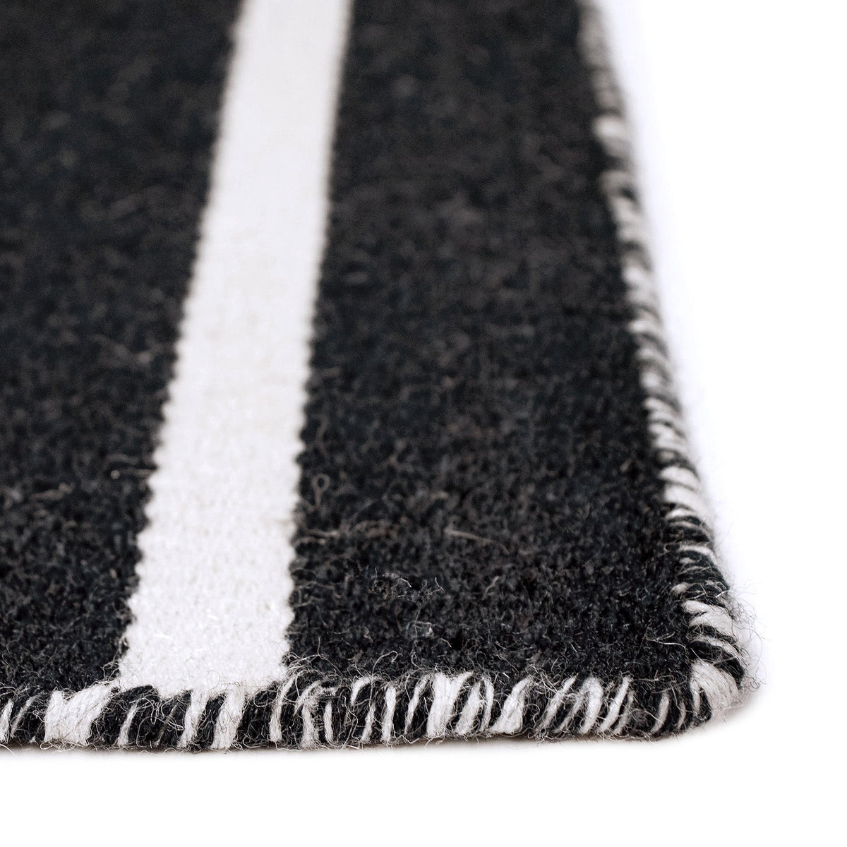 Black | 2' x 8'