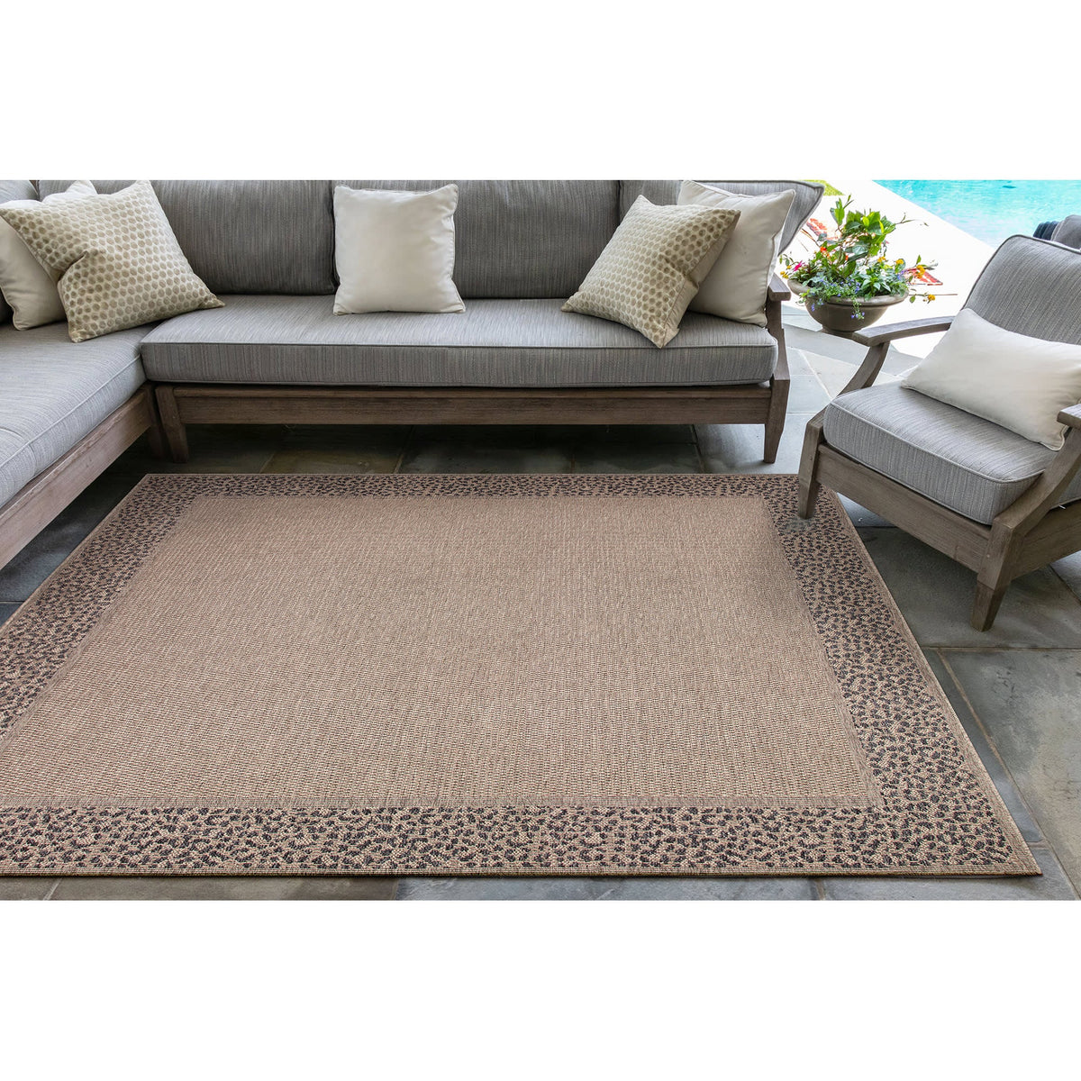 Taupe | 7'10" Square