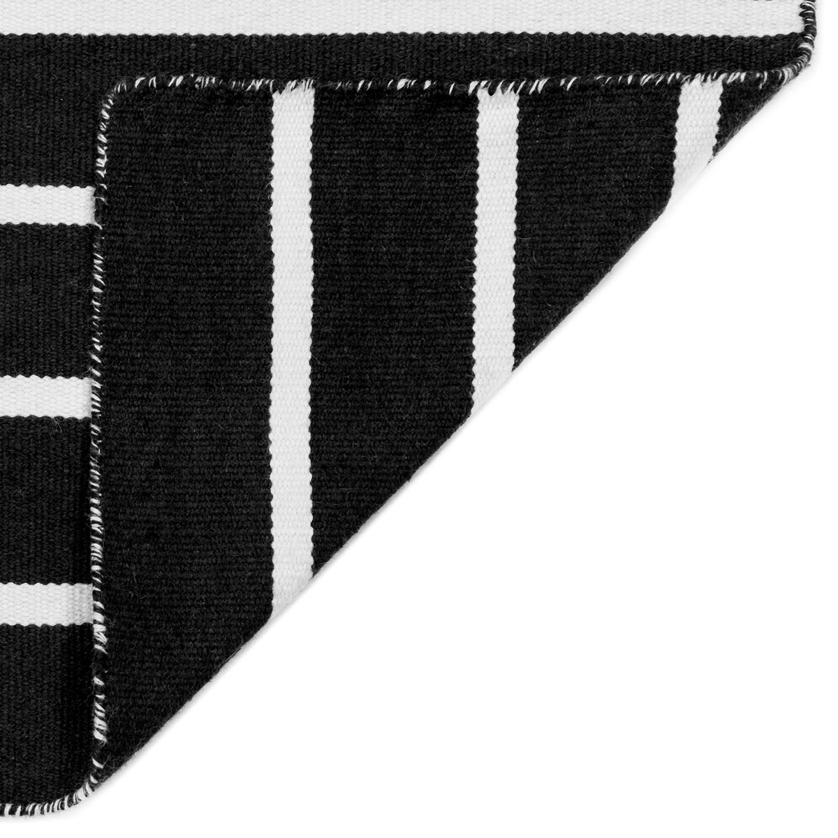 Black | 3'6" x 5'6"