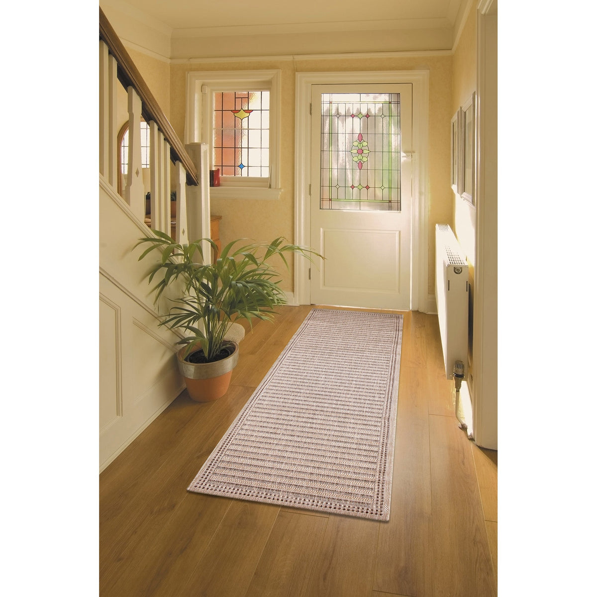 Neutral | 1'11" x 7'6"