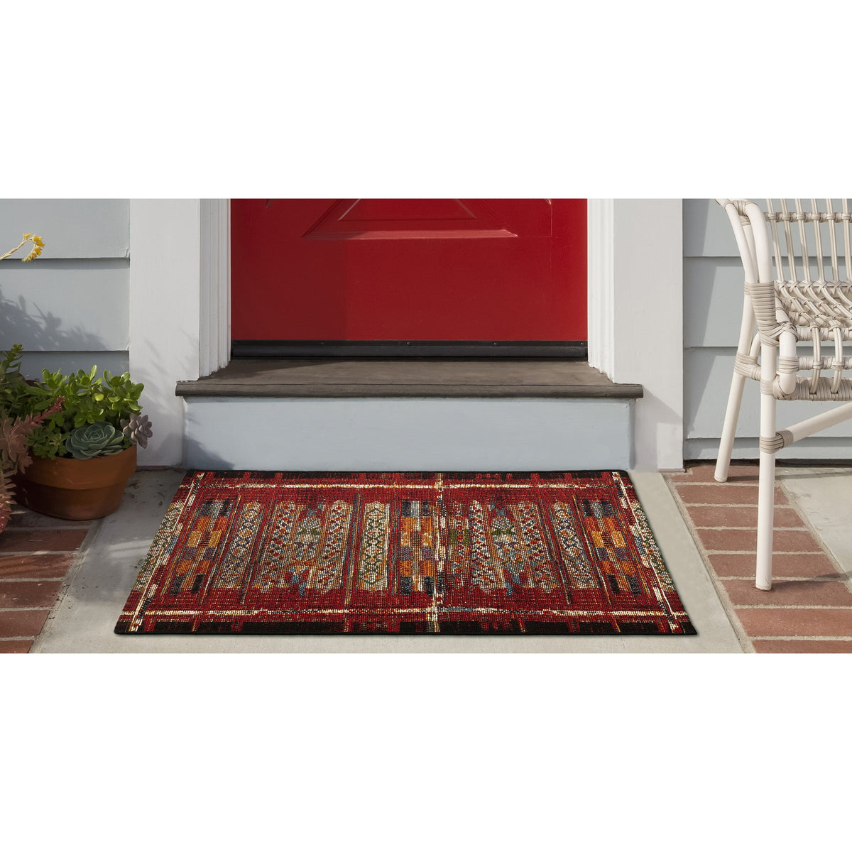 Red | 2'5" x 3'11"