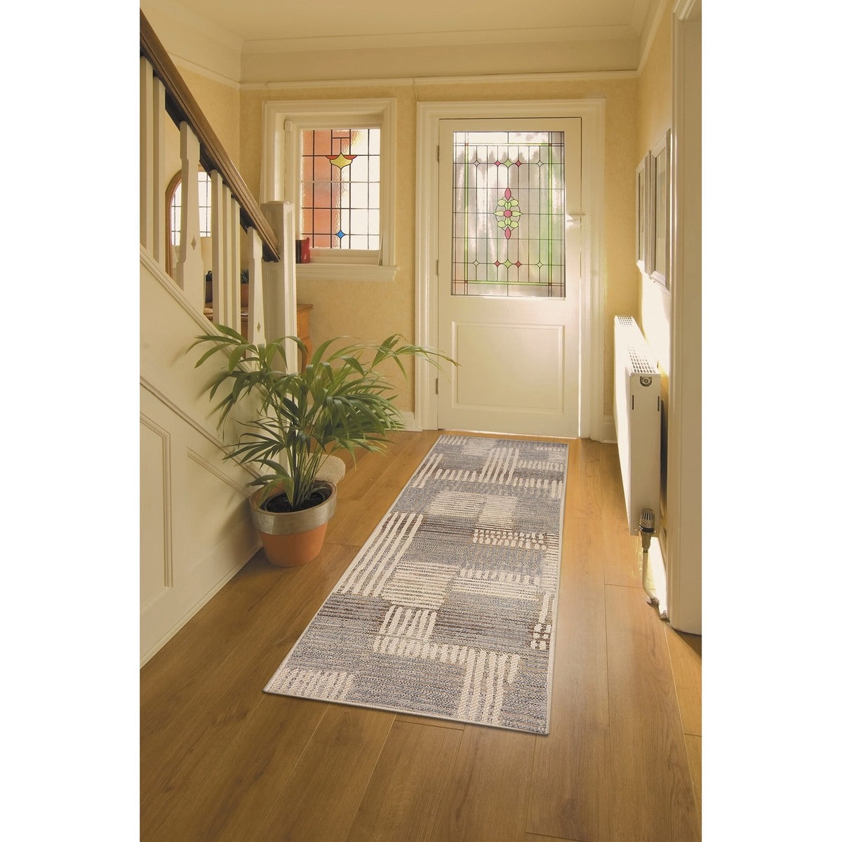 Neutral | 1'11" x 7'6"